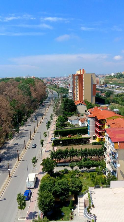 Yellow Building Dıraç Dış mekan fotoğraf